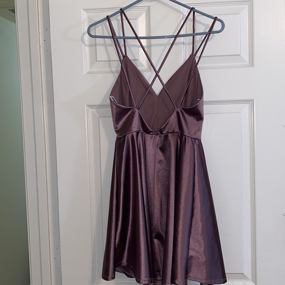 WINDSOR DRESS - Picture 2 of 5